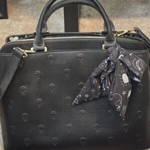 BETSEY JOHNSON SHOULDER BAG ...BLACK W/ TINY SKULLS.